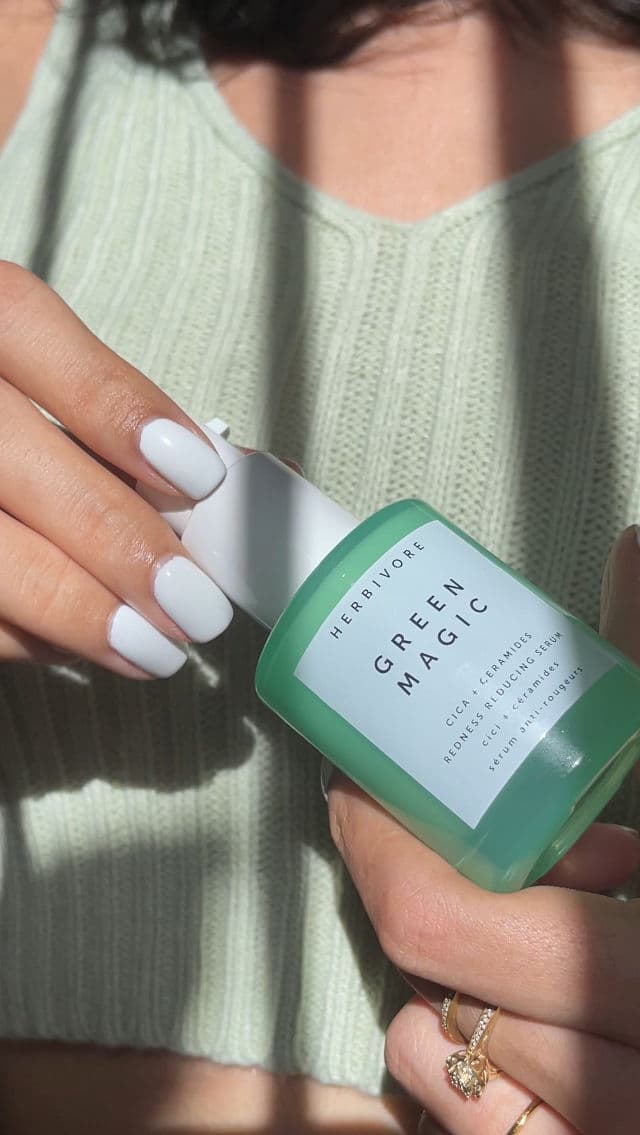 Herbivore Botanicals Green Magic Cica + Ceramides Redness-Reducing Serum review photo by Itsjulieta