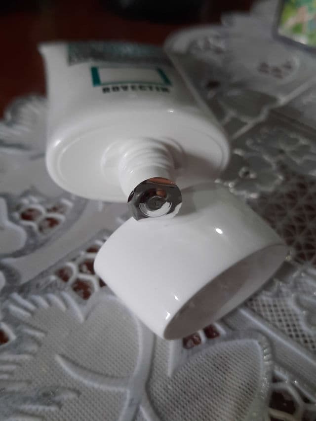 Rovectin Skin Essentials Aqua Soothing UV Protector SPF50+ PA++++ review photo by Suzannita