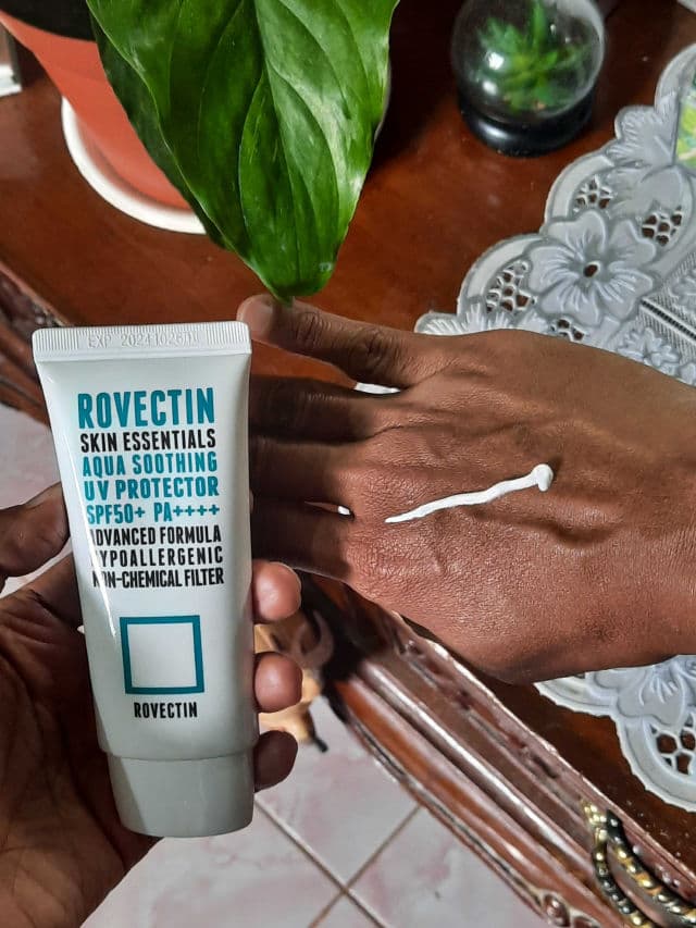 Rovectin Skin Essentials Aqua Soothing UV Protector SPF50+ PA++++ review photo by Suzannita