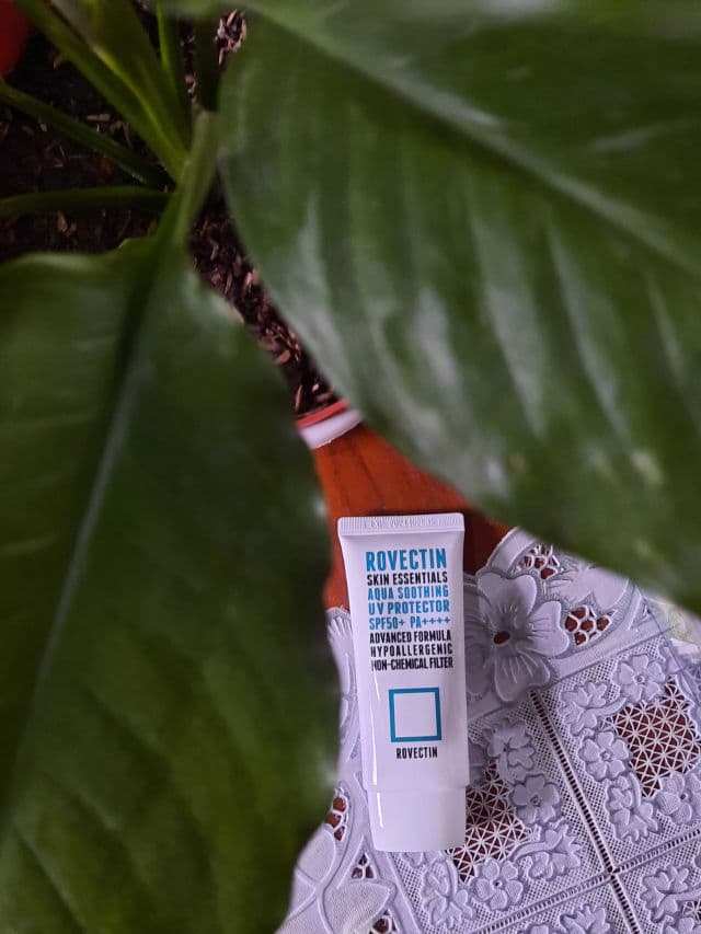 Rovectin Skin Essentials Aqua Soothing UV Protector SPF50+ PA++++ review photo by Suzannita