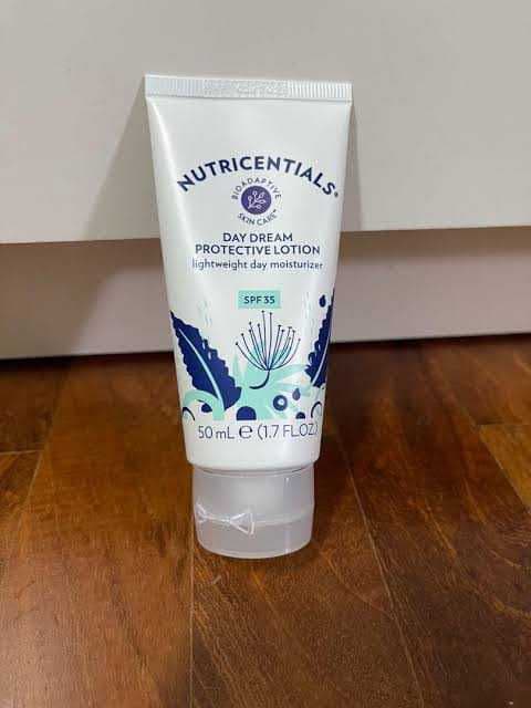 Nu Skin Nutricentials Bioadaptive Skin Care™ Day Dream Protective Cream SPF 35 review photo by Suzannita