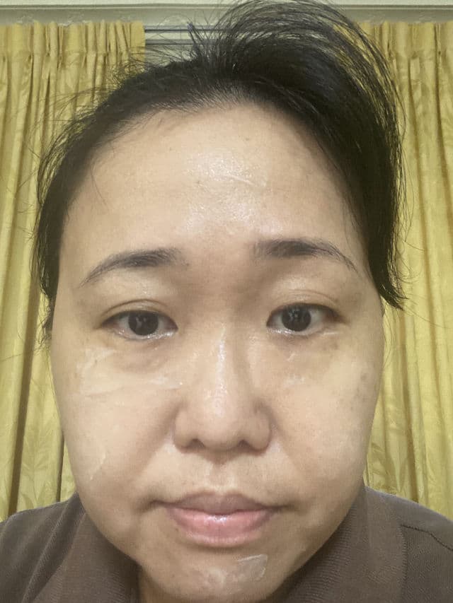 Nivea Cellular Luminous 630 Anti Dark Spot Gold Serum review photo by Grizzy888