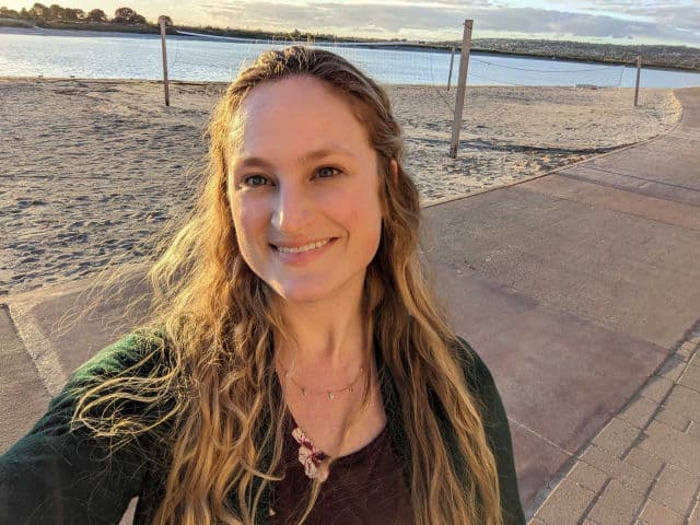 e.l.f. Cosmetics Beauty Shield Vitamin C Pollution Prevention Serum review photo by ThatRadBlondie