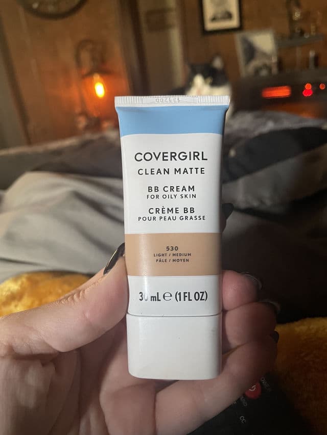 CoverGirl Clean Matte BB Cream review photo by Thursday
