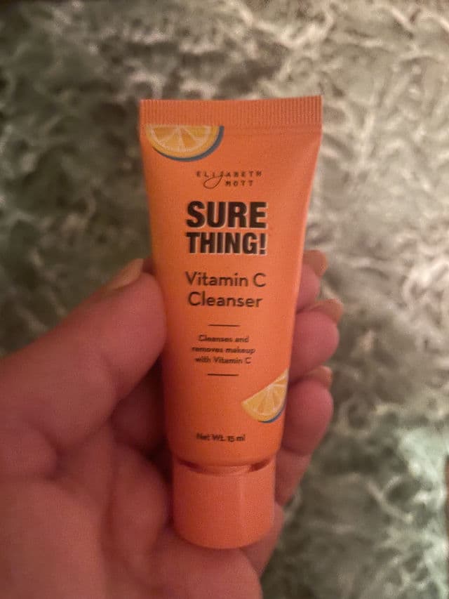Elizabeth Mott Sure Thing! Vitamin C Cleanser review photo by Thursday