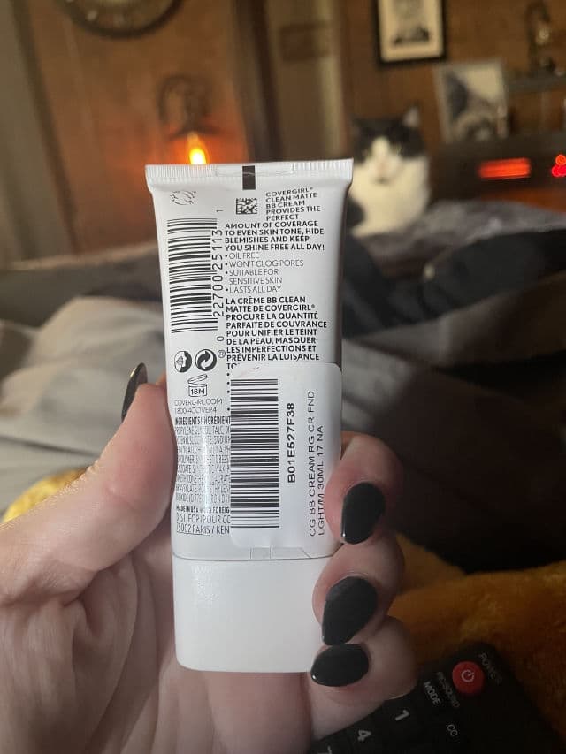 CoverGirl Clean Matte BB Cream review photo by Thursday