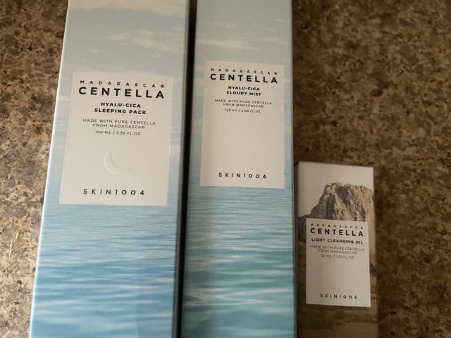 SKIN1004 Madagascar Centella Hyalu-Cica Cloudy Mist review photo by kittyglitter