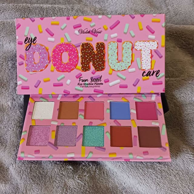 Violet Voss Essentials 2 Eye Shadow Palette review photo by boogee606