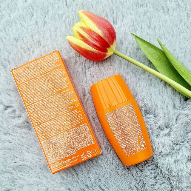 Lancaster Beauty Sun Sensitive Tinted Mattifying Fluid SPF50 review photo by Natje9999