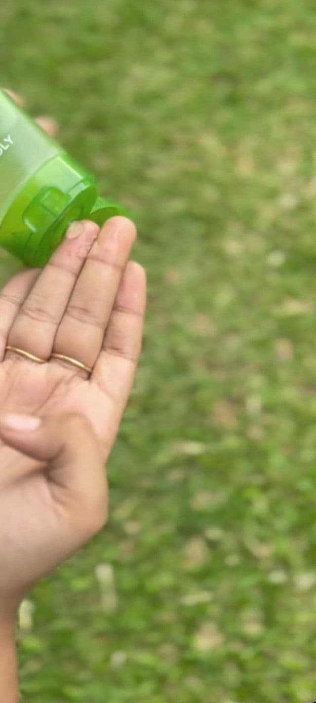 TONYMOLY Aloe 99% Chok Chok Soothing Gel review photo by Hawwa