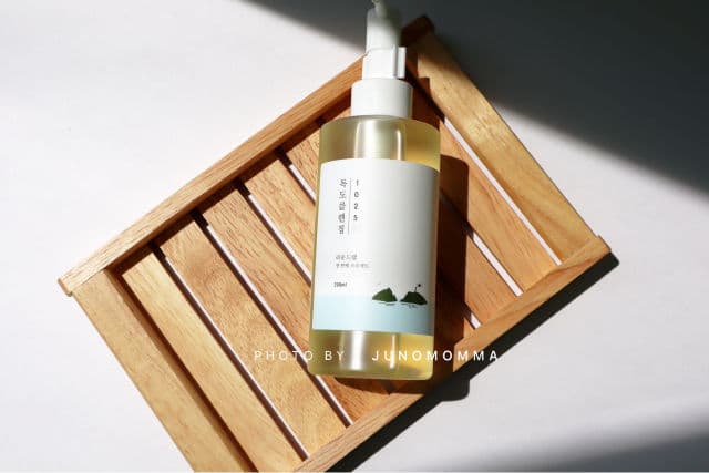 Round Lab 1025 Dokdo Cleansing Oil review photo by junomomma