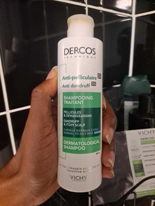 Vichy Dercos Anti-Dandruff Dermatological Shampoo review photo by CHASEJLONDON