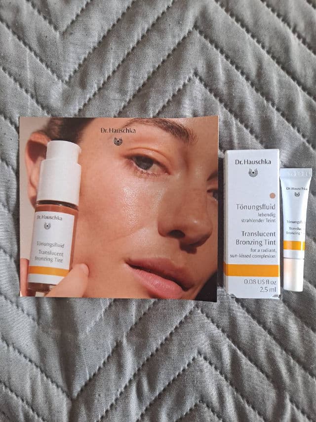 Dr. Hauschka Translucent Bronzing Tint review photo by CHASEJLONDON