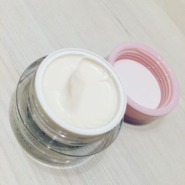 Glossier Priming Moisturizer Rich review photo by PickySophia85