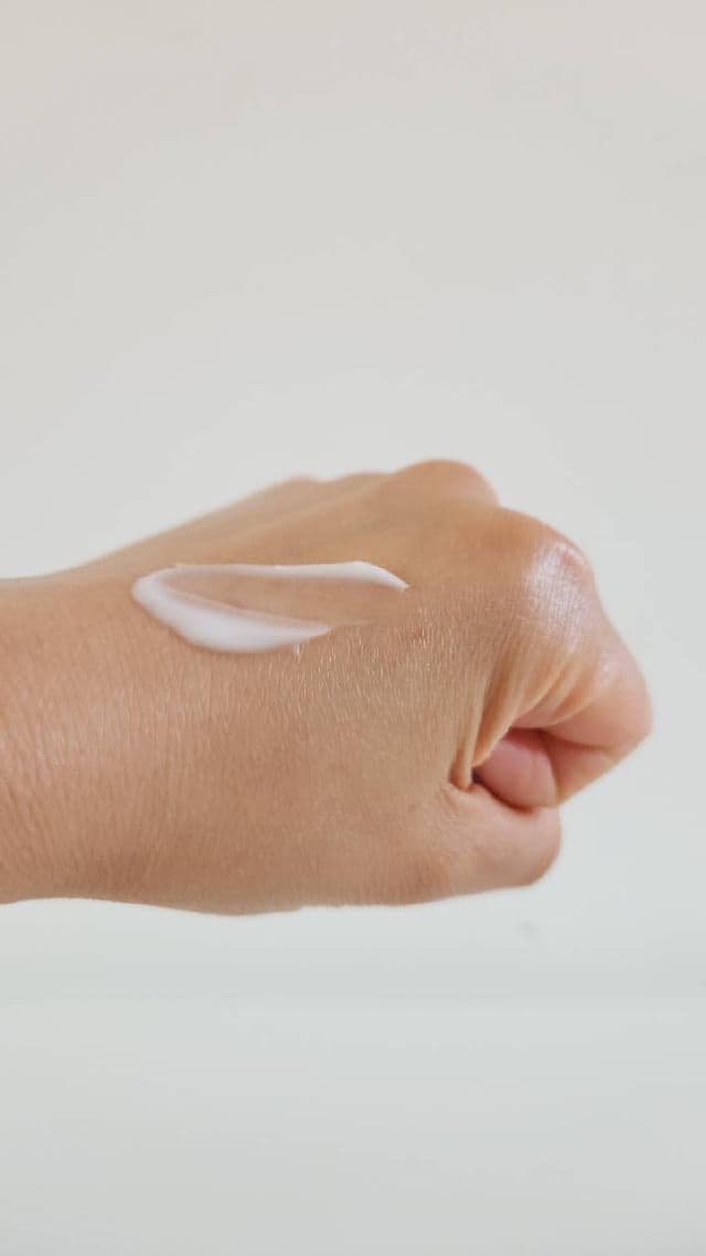 L'Occitane En-Provence Cherry Blossom Hand Cream review photo by PickySophia85