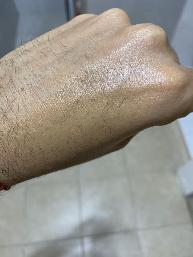 La Roche-Posay Anthelios Anti-Pigmentation SPF50+ review photo by malex