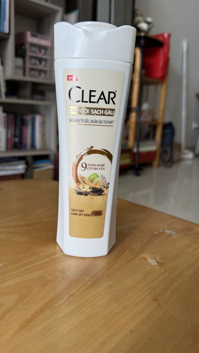 CLEAR Anti-Dandruff Scalp Care Shampoo 48Hr Itch-Free review photo by mindayne