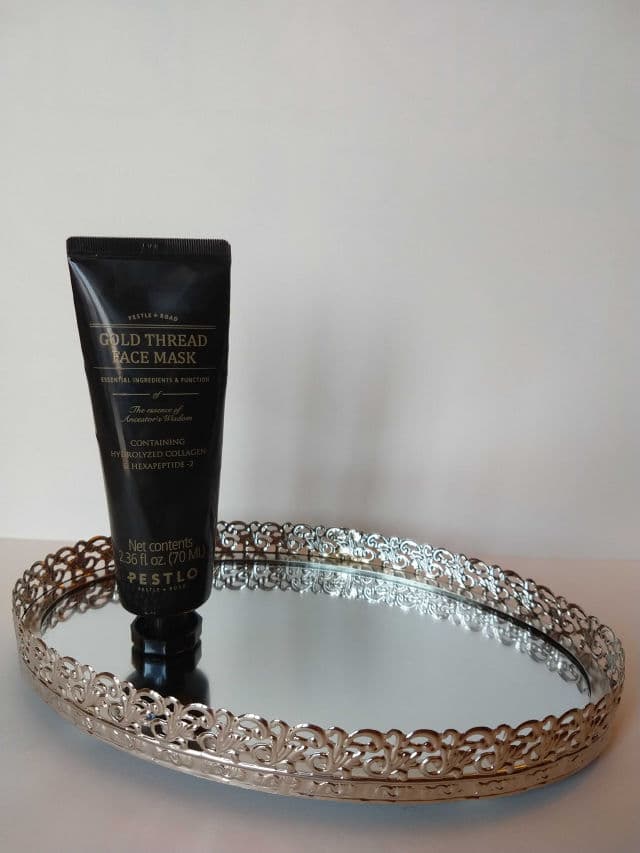 Pestlo Gold Thread Face Mask review photo by Pellemiele
