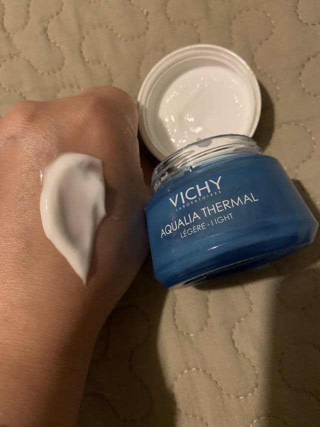 Vichy Aqualia Thermal Light review photo by Alaaaabuquta