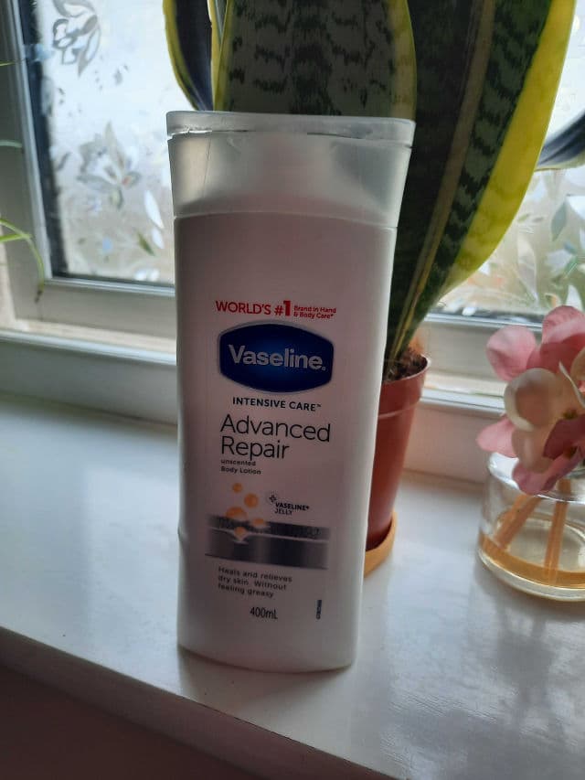 Vaseline Advanced Repair Unscented Lotion review photo by Tolly