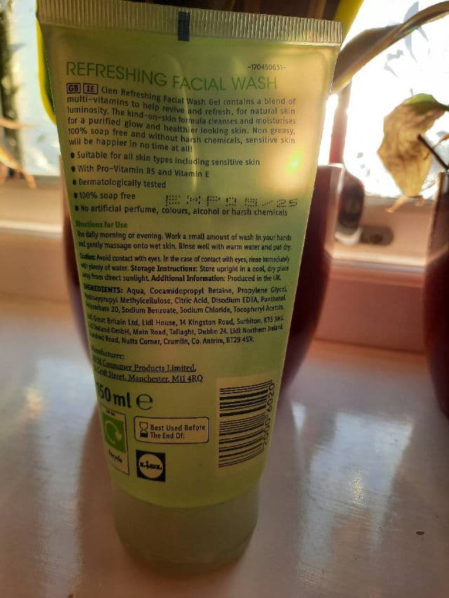 Cien Refreshing Facial Wash review photo by Tolly