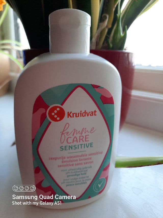 Kruidvat Femme Care Sensitive Zeepvrije review photo by Tolly
