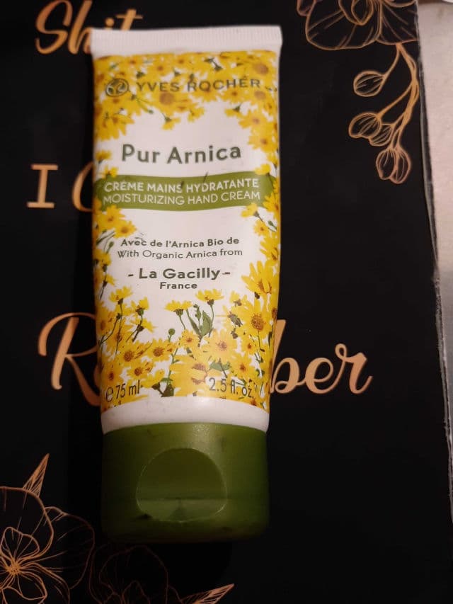 YVES ROCHER Pur Arnica Nourishing Hand Cream review photo by Tolly