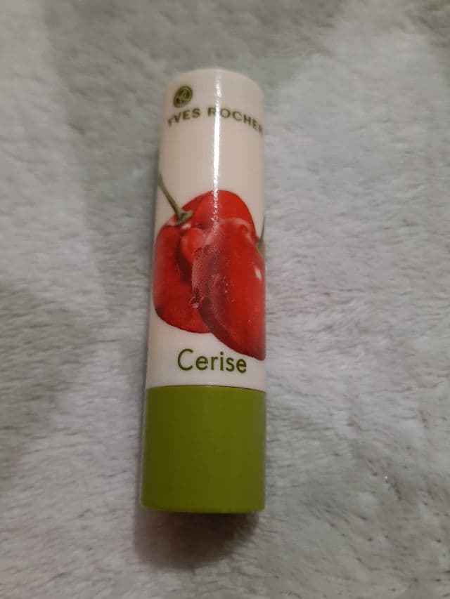 YVES ROCHER Nourishing Lip Balm - Cherry review photo by Tolly
