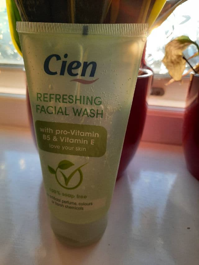 Cien Refreshing Facial Wash review photo by Tolly