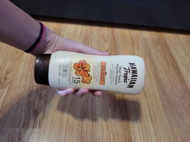 Hawaiian Tropic Sheer Touch Lotion Sunscreen Broad Spectrum SPF 15 review photo by Beautybysarah