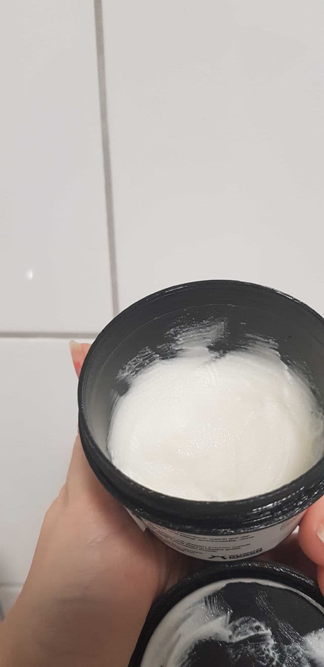 LUSH Ultrabland review photo by MelaisaMinelli