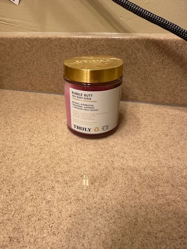 Truly Bubble Butt Jelly Body Scrub review photo by mariaa55