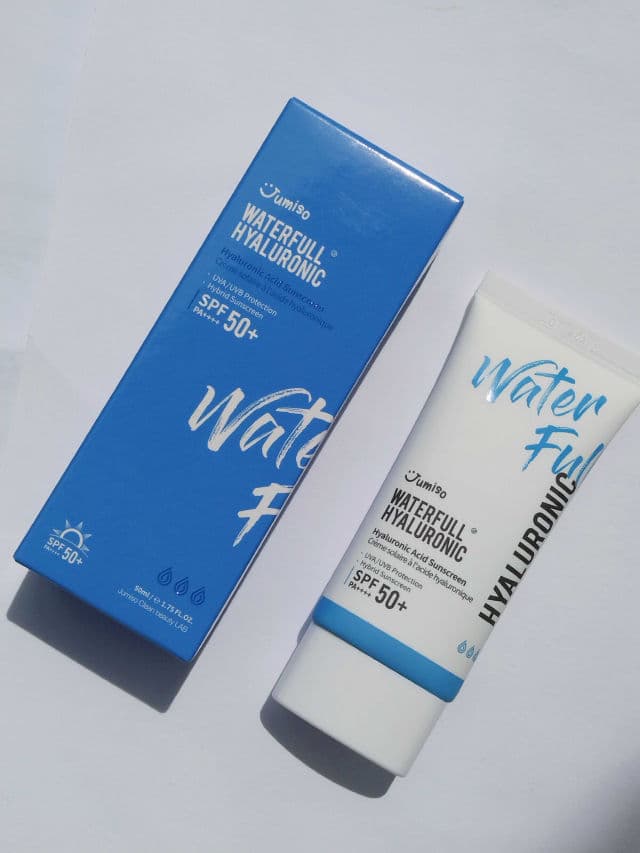 Jumiso Waterfull Hyaluronic Sunscreen SPF50+ PA++++ review photo by glowyee