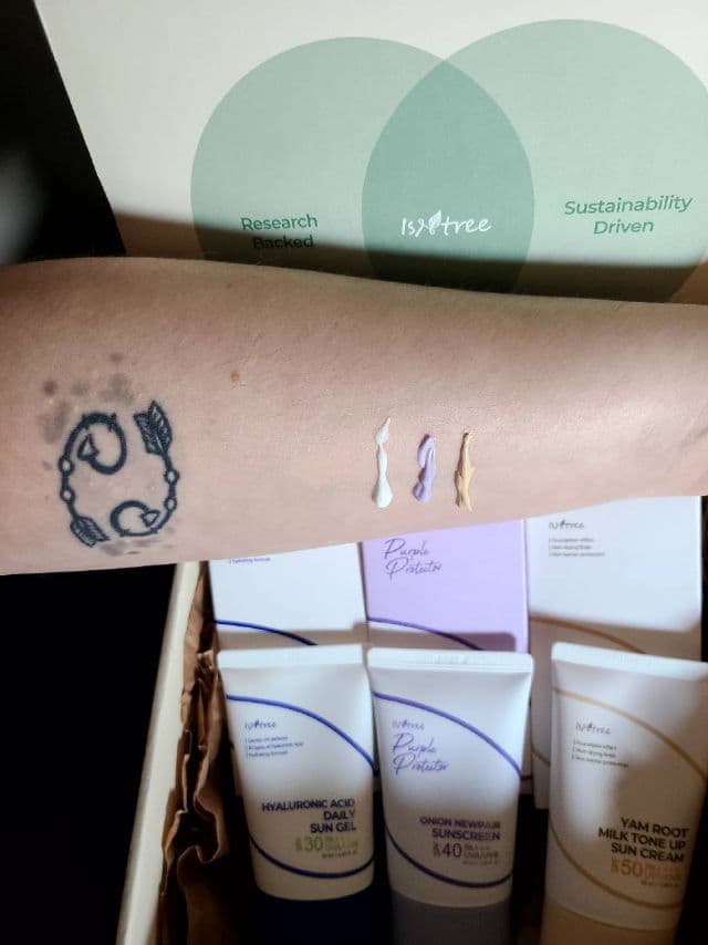 ISNTREE Yam Root Milk Tone Up Sun Cream SPF50+ PA++++ review photo by XxMialuciaxX