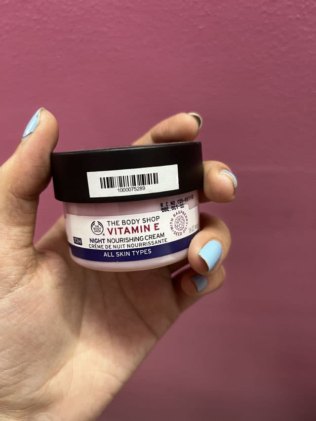 The Body Shop Vitamin E Nourishing Night Cream review photo by KOLLI