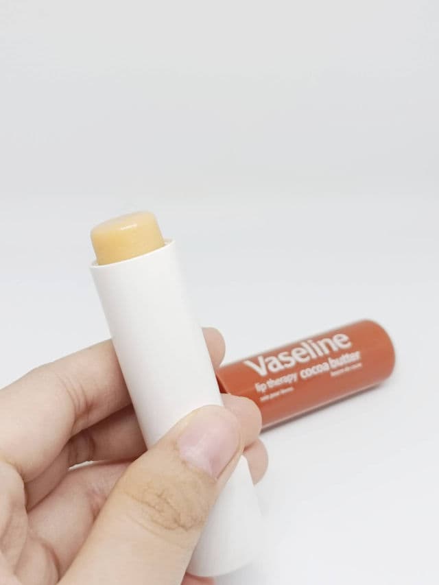 Vaseline Lip Therapy Cocoa Butter Stick review photo by salsabila539