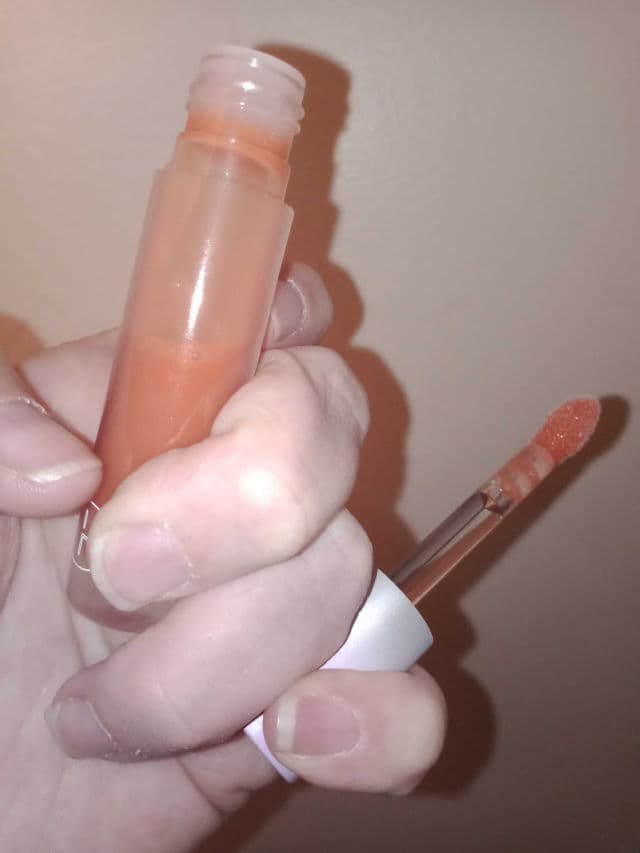 Item Beauty Lip Quip Moisturizing Lip Oil  review photo by Rhonda