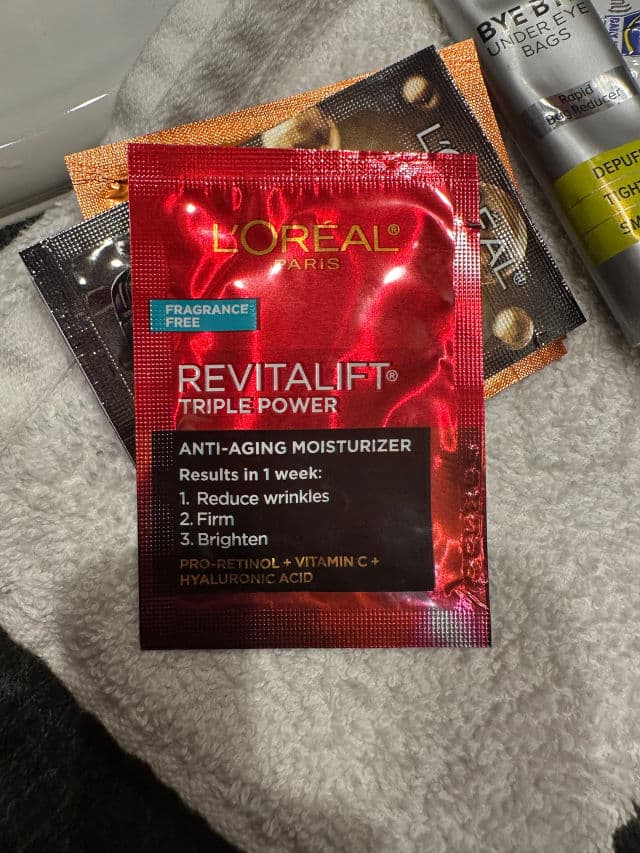 L'Oreal Paris RevitaLift Triple Power Concentrated Serum Treatment review photo by lisal228