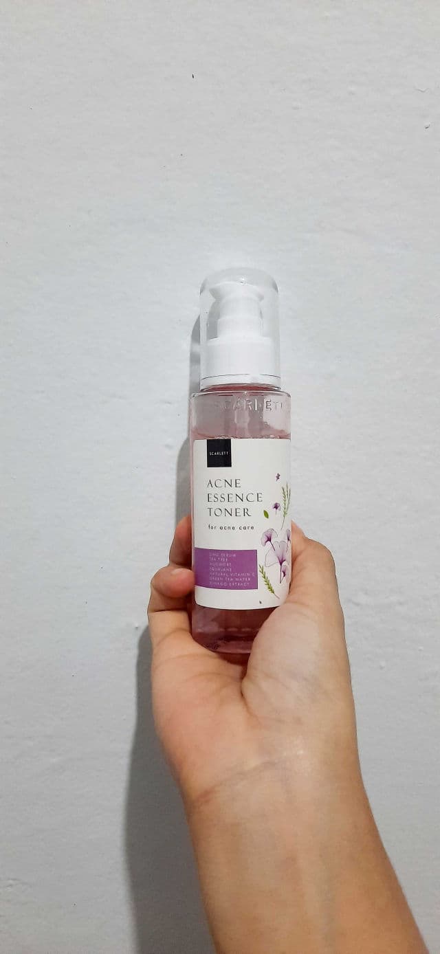 Scarlett Whitening Acne Essence Toner  review photo by alvianita