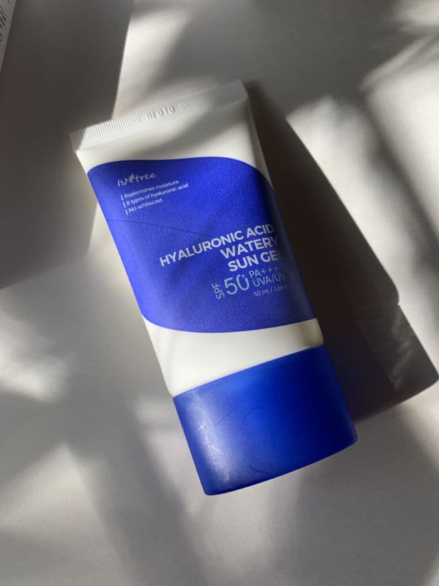 ISNTREE Hyaluronic Acid Watery Sun Gel SPF50+ PA++++ review photo by Funthingsnstuff
