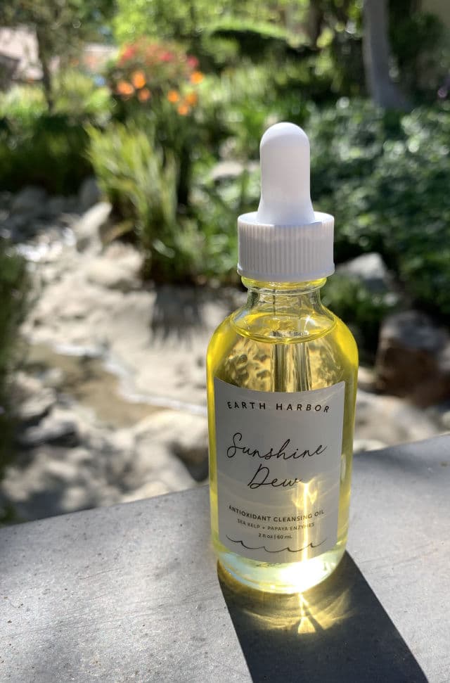 Earth Harbor Naturals Sunshine Dew Antioxidant Cleansing Oil review photo by Funthingsnstuff