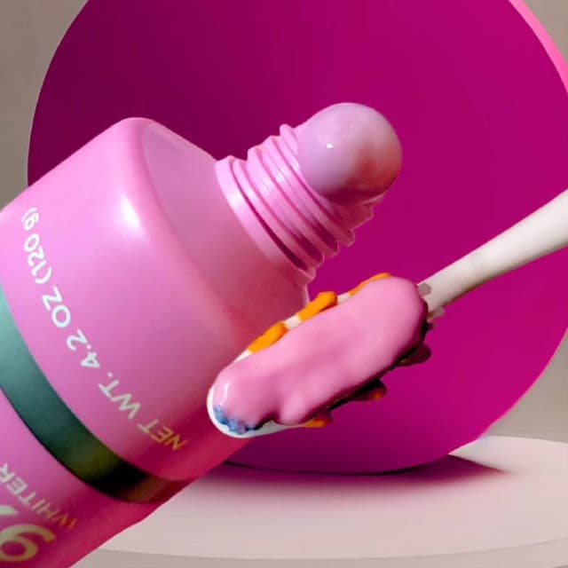 HIMALAYA PINK SALT Intensive Whitening Toothpaste review photo by GlowMai2