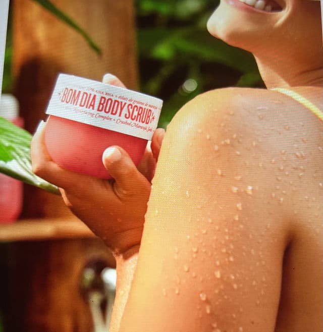 Sol de Janeiro Bom Dia Body Scrub review photo by Spicesofbeauty