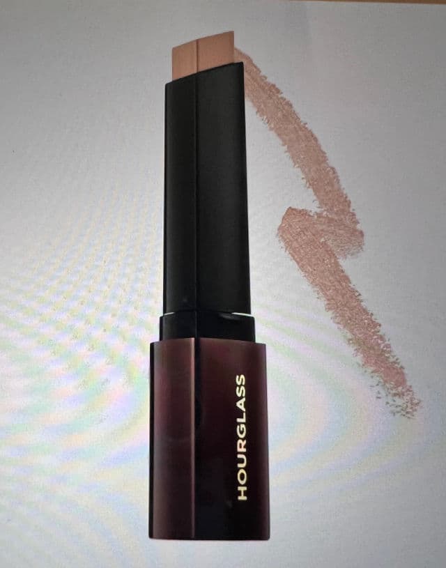 Hourglass Cosmetics Vanish Seamless Finish Foundation Stick review photo by Spicesofbeauty