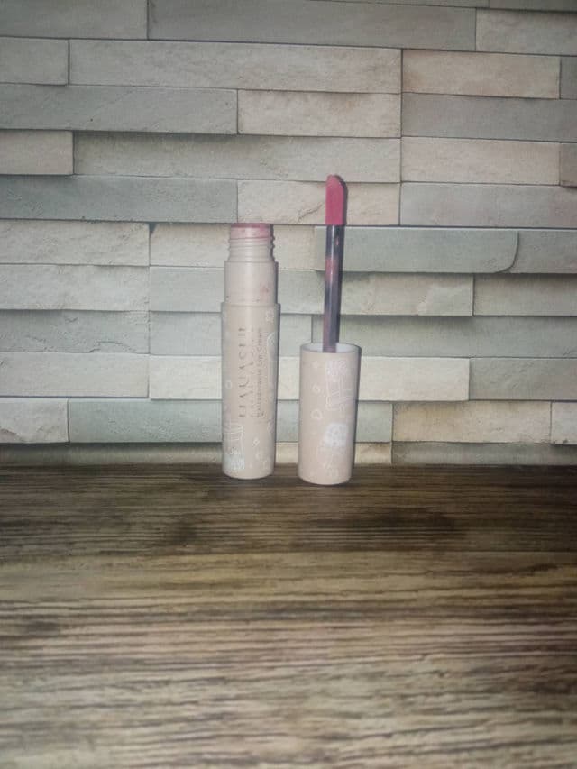 Hanasui Cosmetics Mattedorable Lip Cream Boba review photo by NoviAlJannah