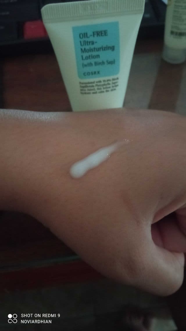 COSRX Oil-Free Ultra Moisturizing Lotion review photo by NoviAlJannah