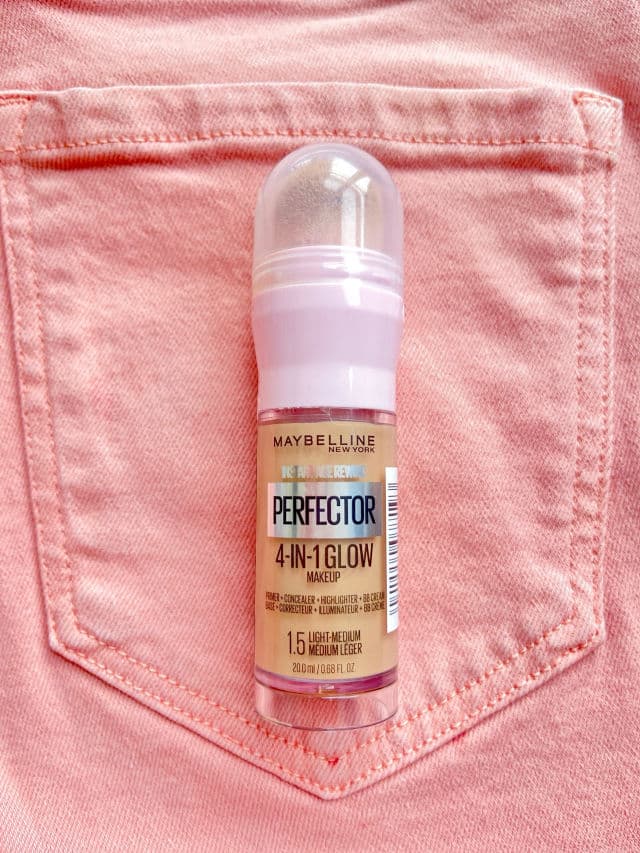 Maybelline Instant Age Rewind Perfector 4-in-1 Glow Makeup review photo by MartaFra