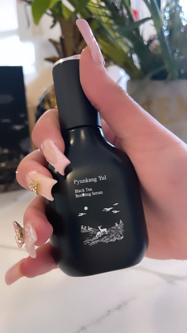 Pyunkang Yul Black Tea Boosting Serum review photo by Sonyareviews