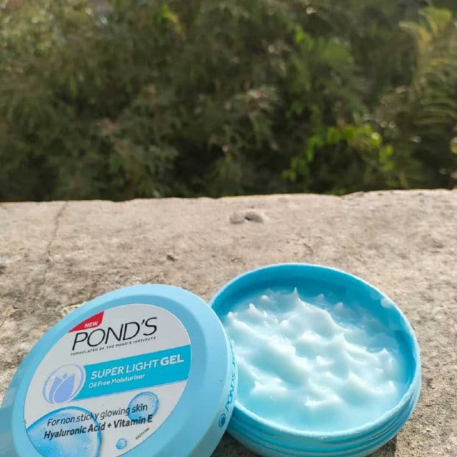 Pond's Super Light Gel Oil Free Moisturizer review photo by Shaloo