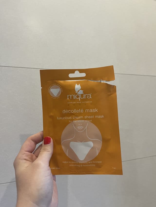 Miqura Décolleté Mask  review photo by Biucikacska